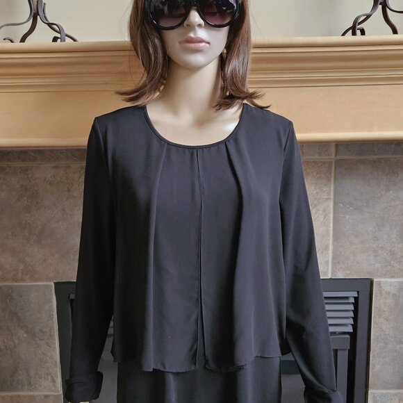 BCBGeneration - Black long sleeve dress with front pleats - Picture 4 of 8